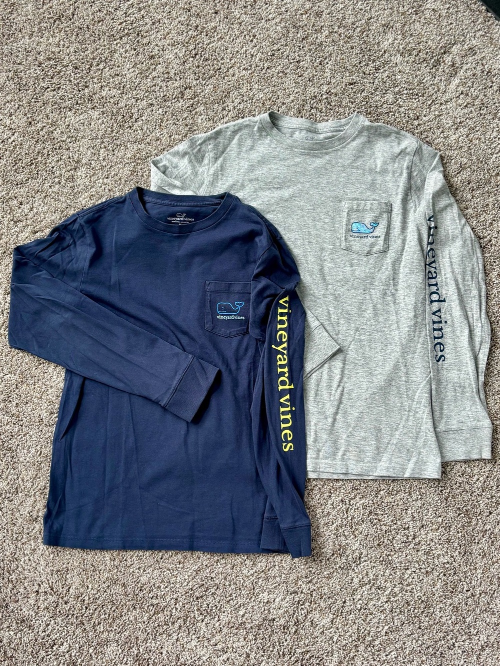 Lot of’2 boys Vineyard Vines Long Sleeve Pocket Tee - Navy & Heather Gray